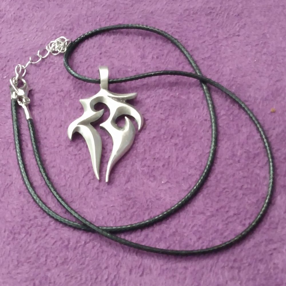 Pewter Tone Pendant Necklace